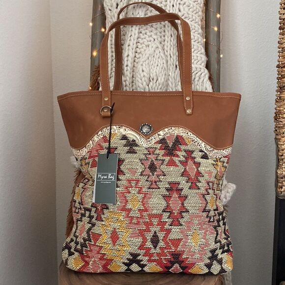 Myra Bag Desert Bloom Tall Tote Bag NWT - Picture 1 of 11